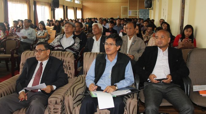 Da ki Lympung Ïamir-jingtip ha baroh ki District: Ban pynshai halor ka jingdawa pynrung ktien Khasi ha ka khyrnit baphra